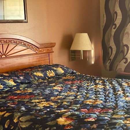 Payless Inn Kingfisher 外观 照片